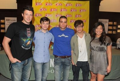 Cory Monteith, Chris Colfer, Mark Salling, Kevin McHale and Jenna Ushkowitz Photo