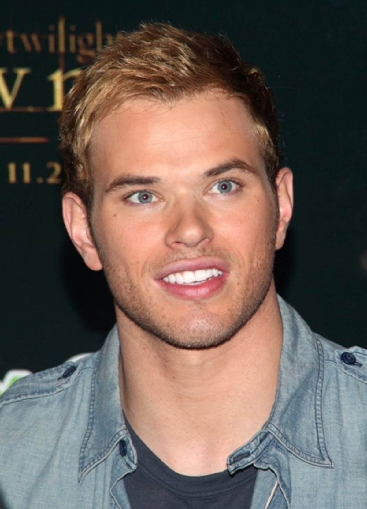 Kellan Lutz at 'TWILIGHT: New Moon' Stars Nikki Reed and Kellan Lutz Visit Toys R Us