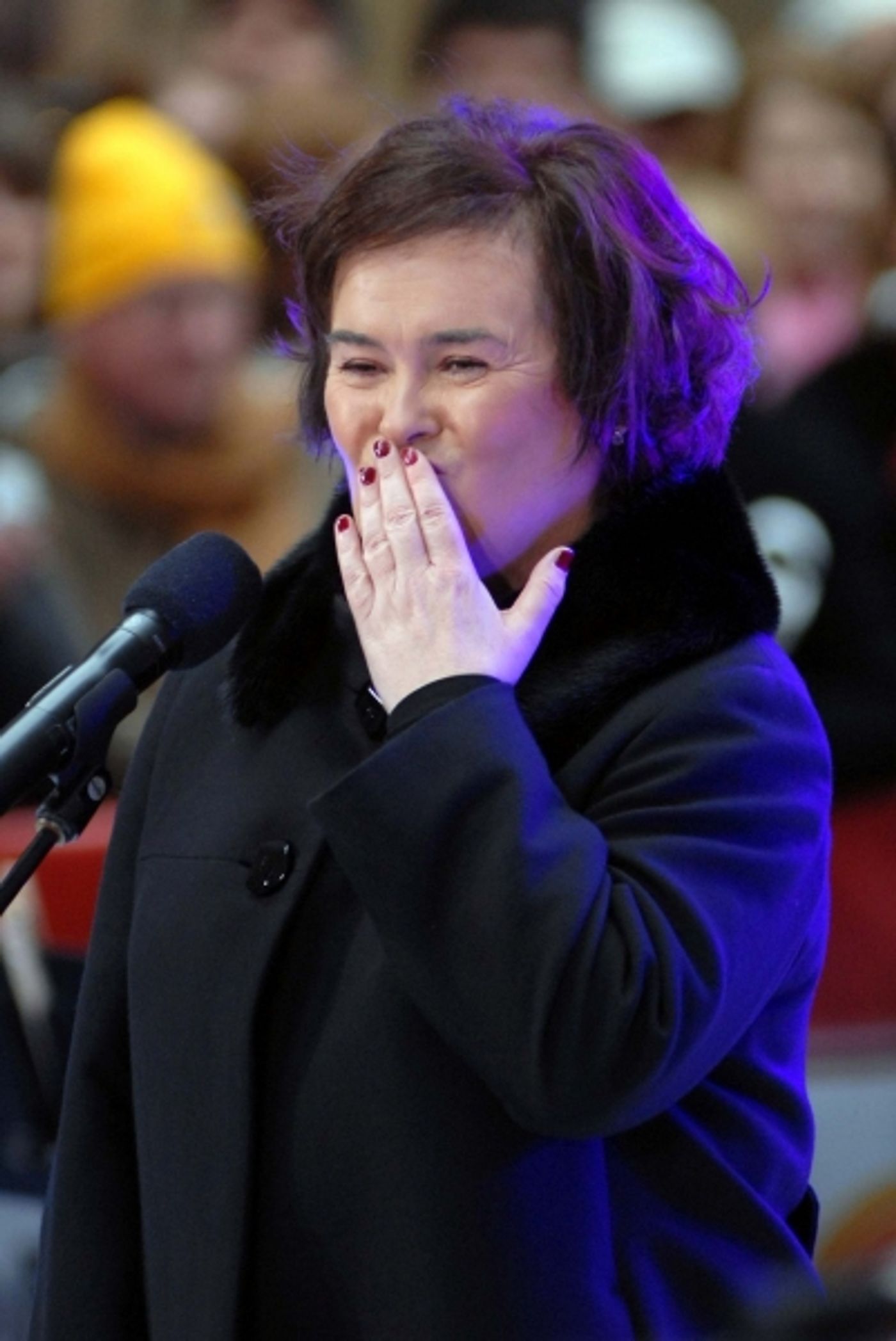 Photo Coverage: Susan Boyle Sings on NBC's Today Show  Image