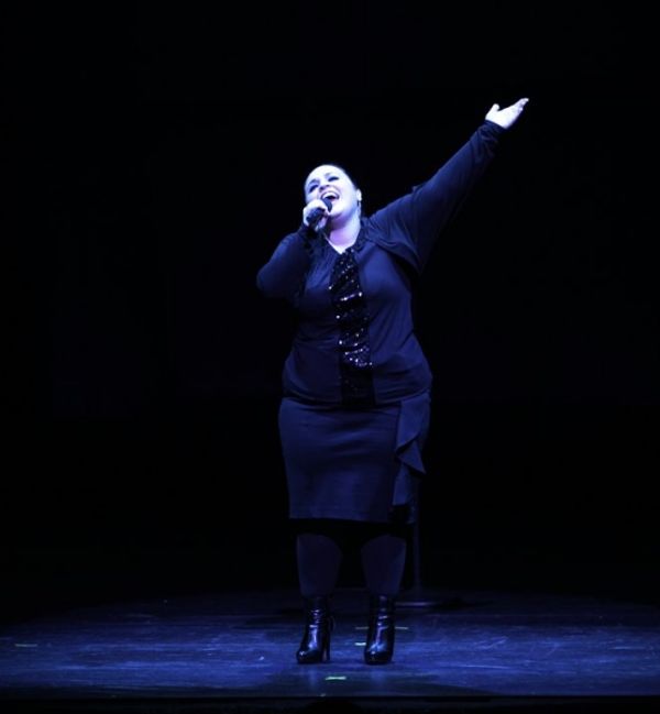 Nikki Blonsky Photo