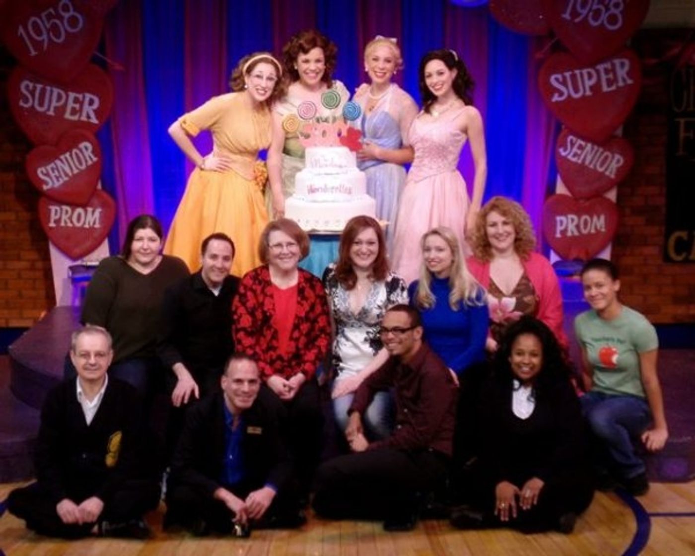 Photo Flash: THE MARVELOUS WONDERETTES Celebrates 500 Performances  Image