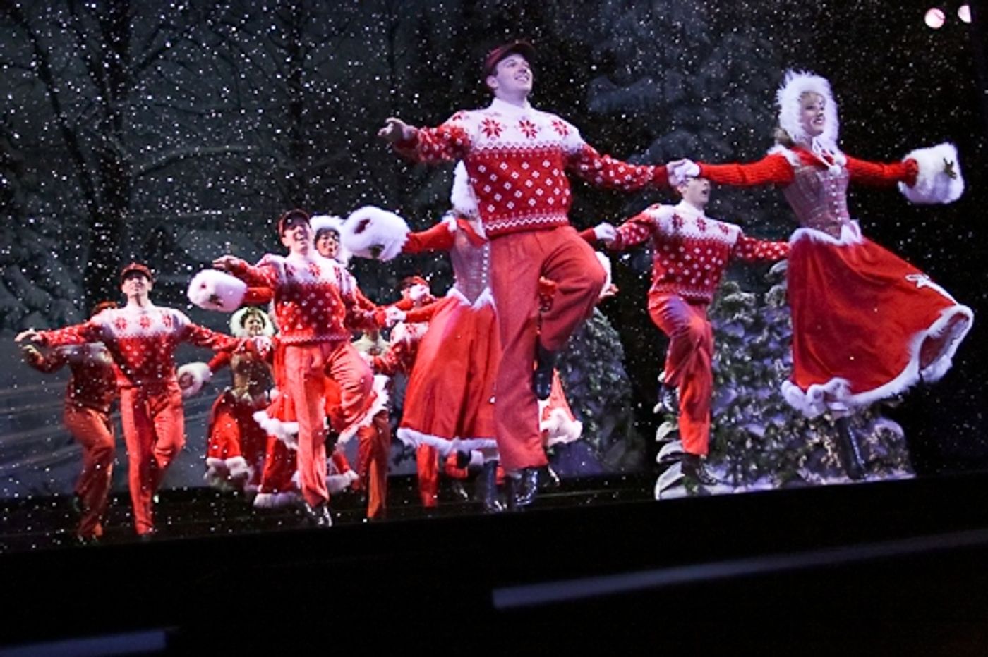 Photo Coverage: Happy Holiday! IRVING BERLIN'S WHITE CHRISTMAS Opens!  Image