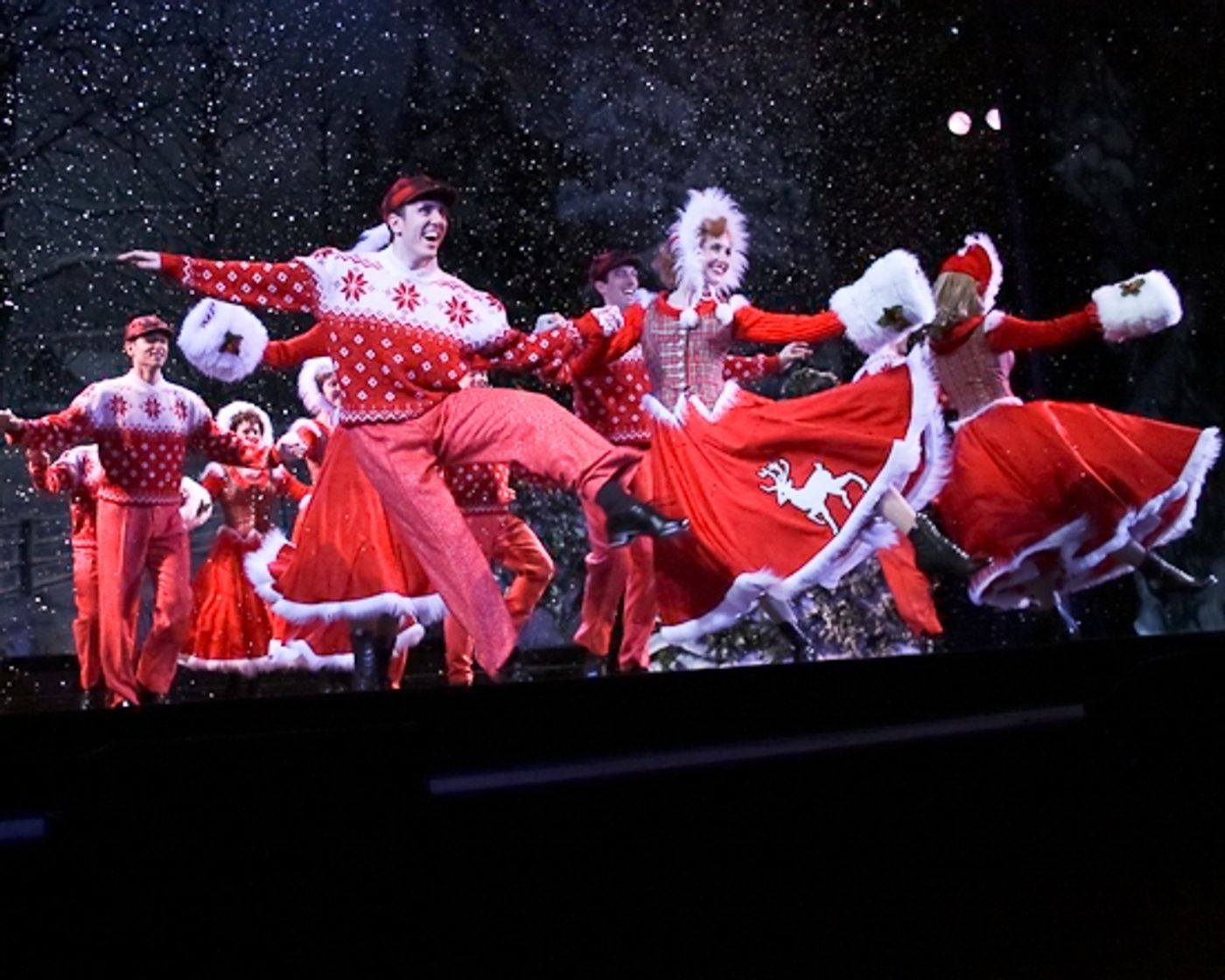 Photo Coverage: Happy Holiday! IRVING BERLIN'S WHITE CHRISTMAS Opens!  Image