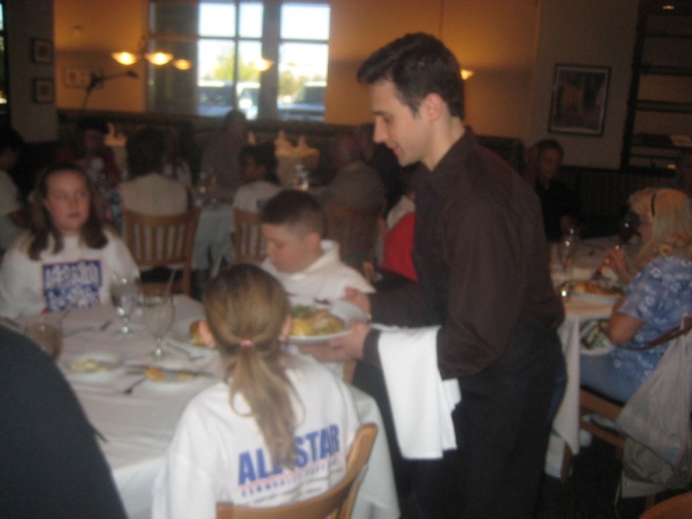 Photo Flash: Cast Members From PEEPSHOW, PHANTOM THE LV SPECTACULAR & JERSEY BOYS Give Back  Image