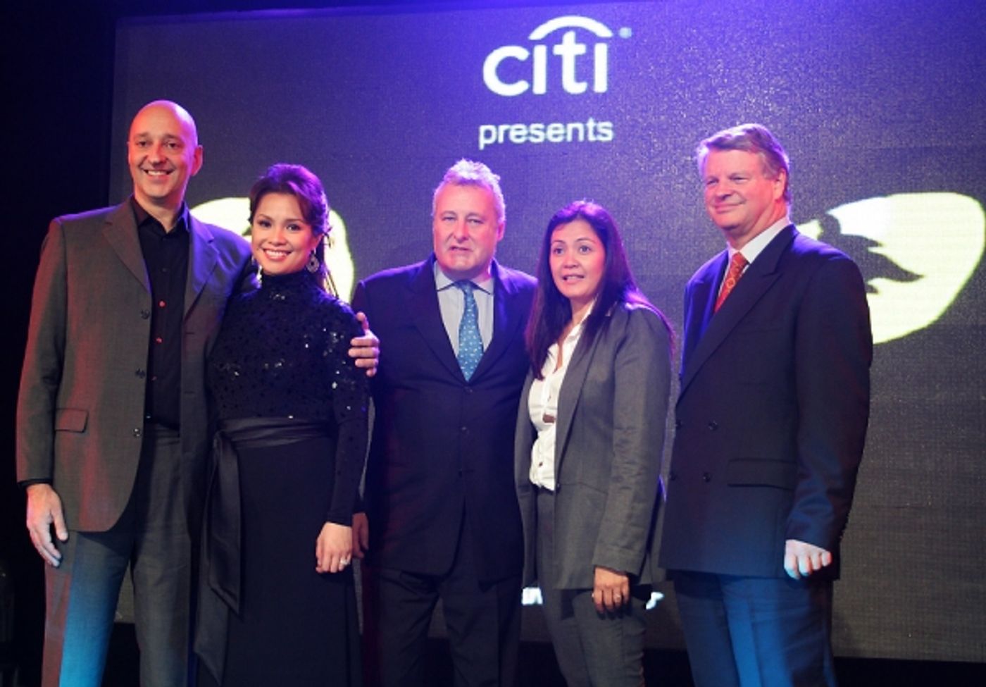 Photo Flash: Lea Salonga Meets the Press to Launch CATS in Manila  Image