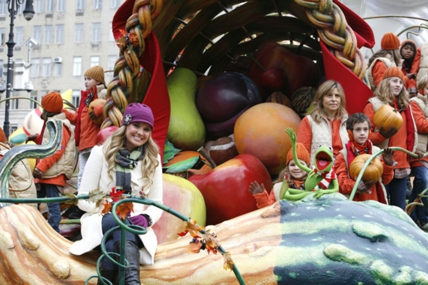 Photo Coverage: The 83rd Edition of the 'Macy's Thanksgiving Day Parade' - The Women Photo Coverage: The 83rd Edition of the 'Macy's Thanksgiving Day Parade' - The Women Image