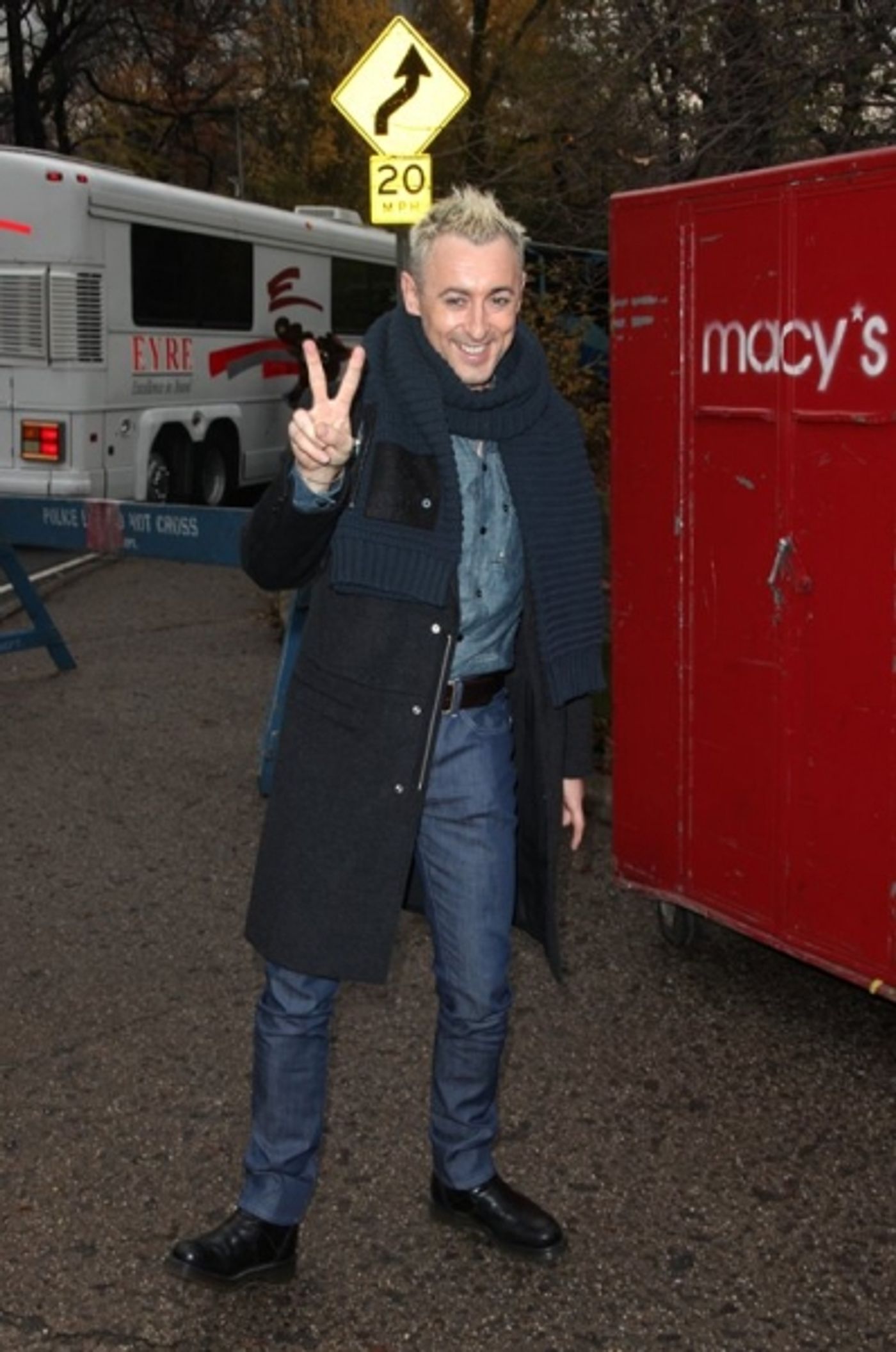 Photo Coverage: The 83rd Edition of the 'Macy's Thanksgiving Day Parade' - The Men  Image