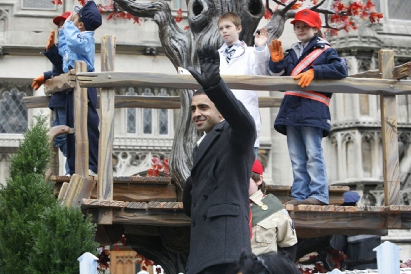 Photo Coverage: The 83rd Edition of the 'Macy's Thanksgiving Day Parade' - The Men  Image