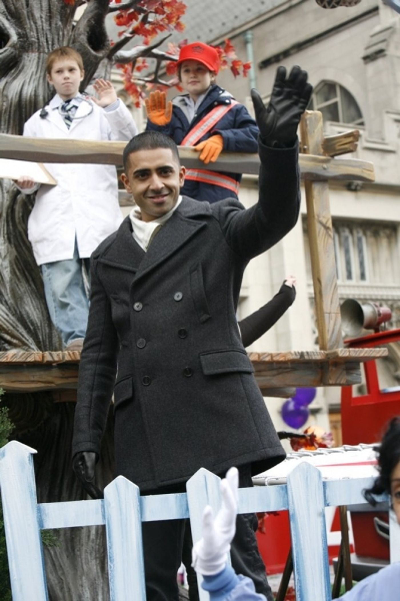 Photo Coverage: The 83rd Edition of the 'Macy's Thanksgiving Day Parade' - The Men  Image