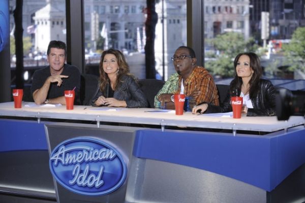 Simon Cowell, Kara DioGuardi, Shania Twain and Randy Jackson Photo