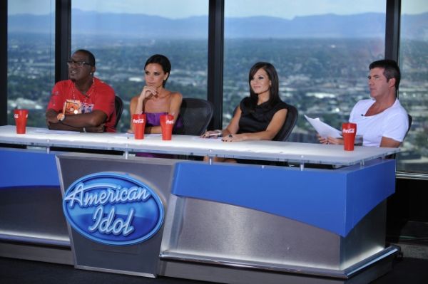 Randy Jackson, Victoria Beckham, Kara DioGuardi and Simon Cowell Photo
