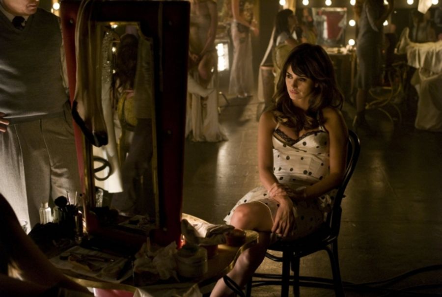Photo Flash: New NINE Production Photos! Image