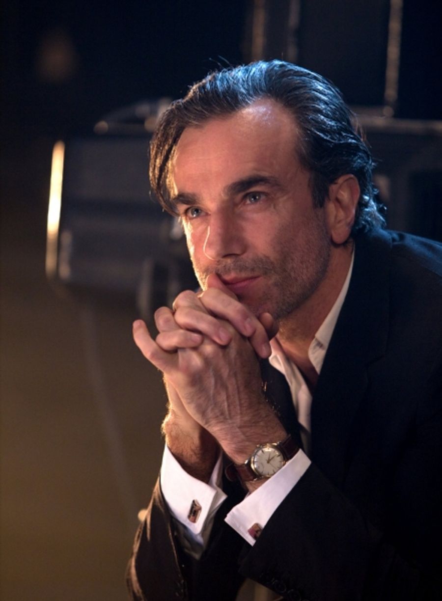 Photo Flash: New NINE Production Photos! Image