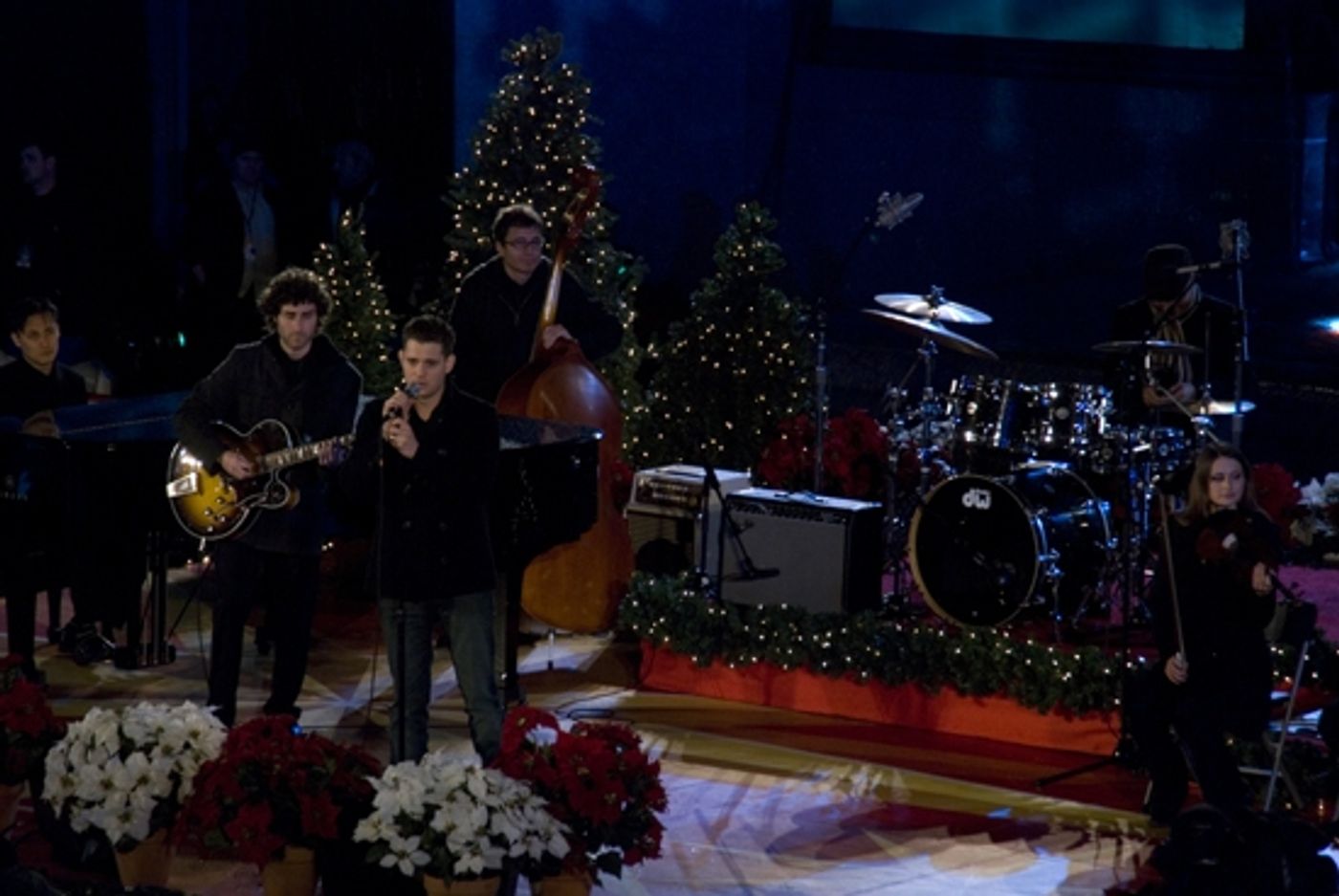 Photo Coverage: 2009 Rockefeller Christmas Tree Lighting!  Image