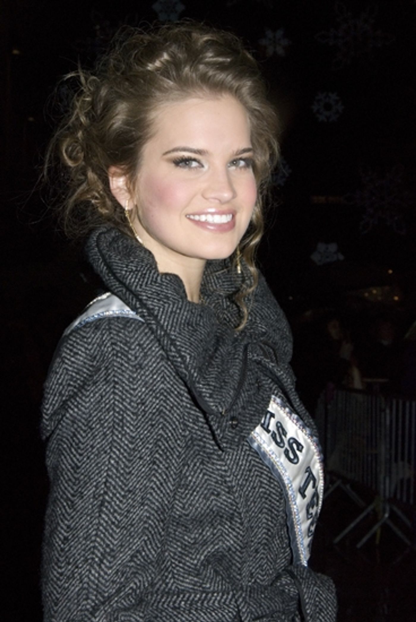 Photo Coverage: 2009 Rockefeller Christmas Tree Lighting!  Image