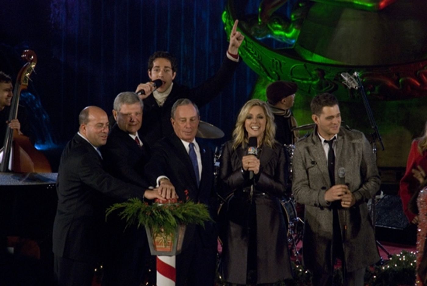 Photo Coverage: 2009 Rockefeller Christmas Tree Lighting!  Image