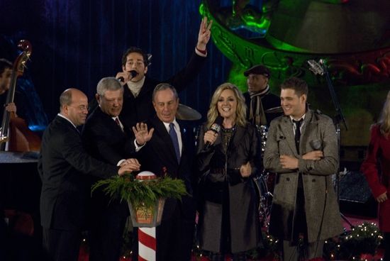 Photo Coverage: 2009 Rockefeller Christmas Tree Lighting! — photo 35 of 43