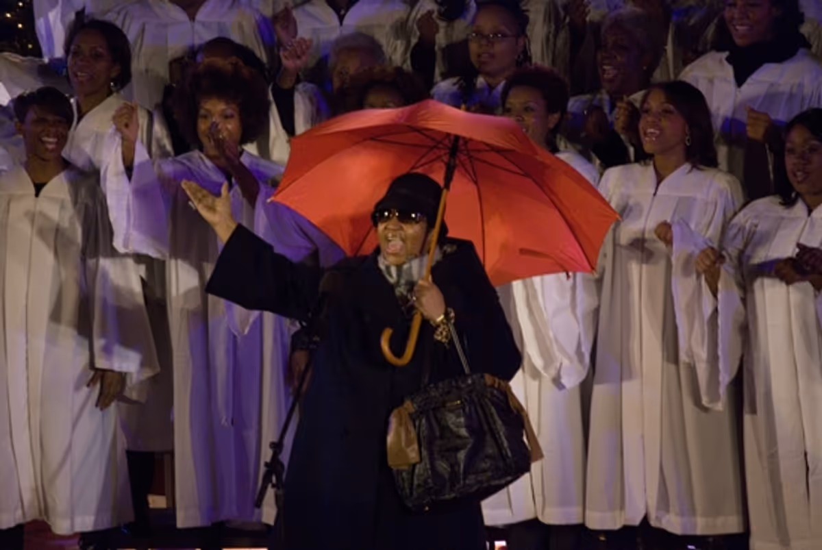 Aretha Franklin at 2009 Rockefeller Christmas Tree Lighting!