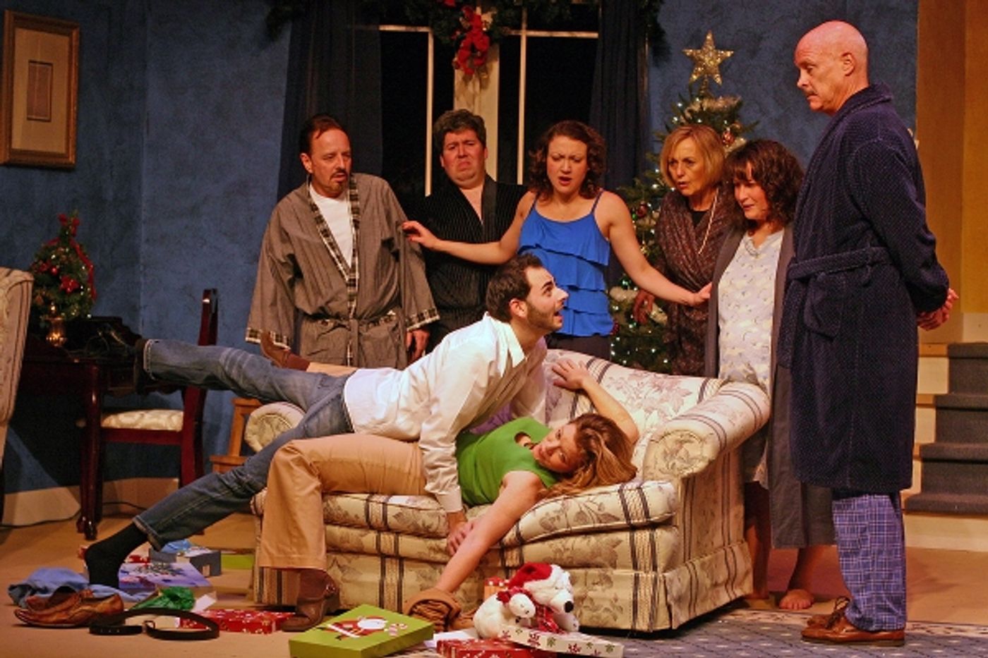 Photo Flash: SEASON'S GREETINGS at TheatreWorks New Milford Photo Flash: SEASON'S GREETINGS at TheatreWorks New Milford Image