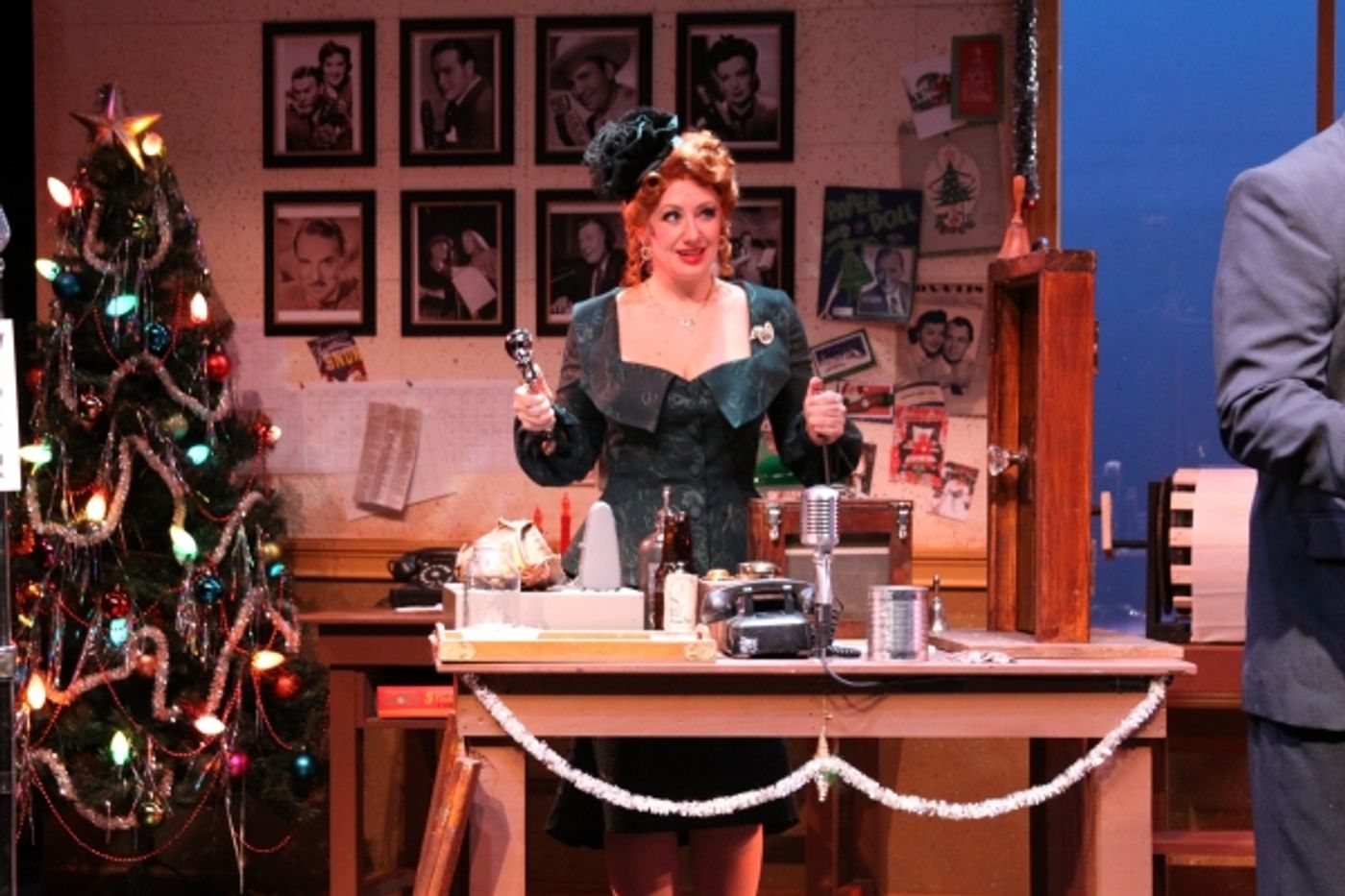 Photo Flash: IT'S A WONDERFUL LIFE at Downtown Cabaret  Image