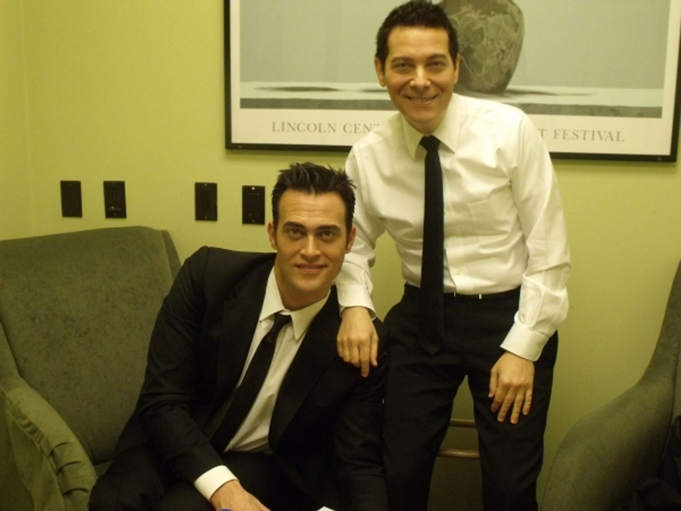 Photo Coverage: Michael Feinstein and Cheyenne Jackson Sign and Sing at Barnes & Noble  Image