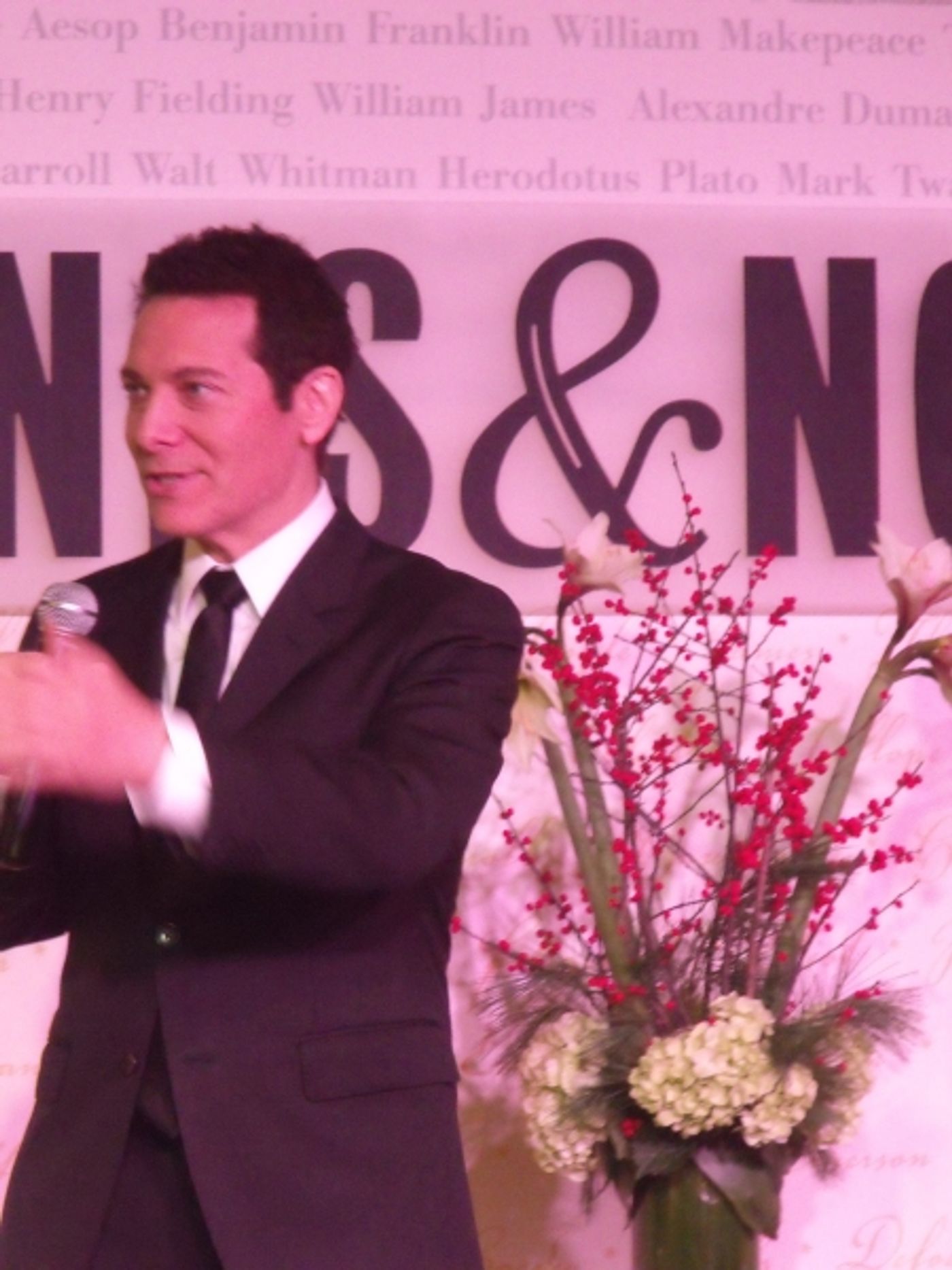 Photo Coverage: Michael Feinstein and Cheyenne Jackson Sign and Sing at Barnes & Noble  Image
