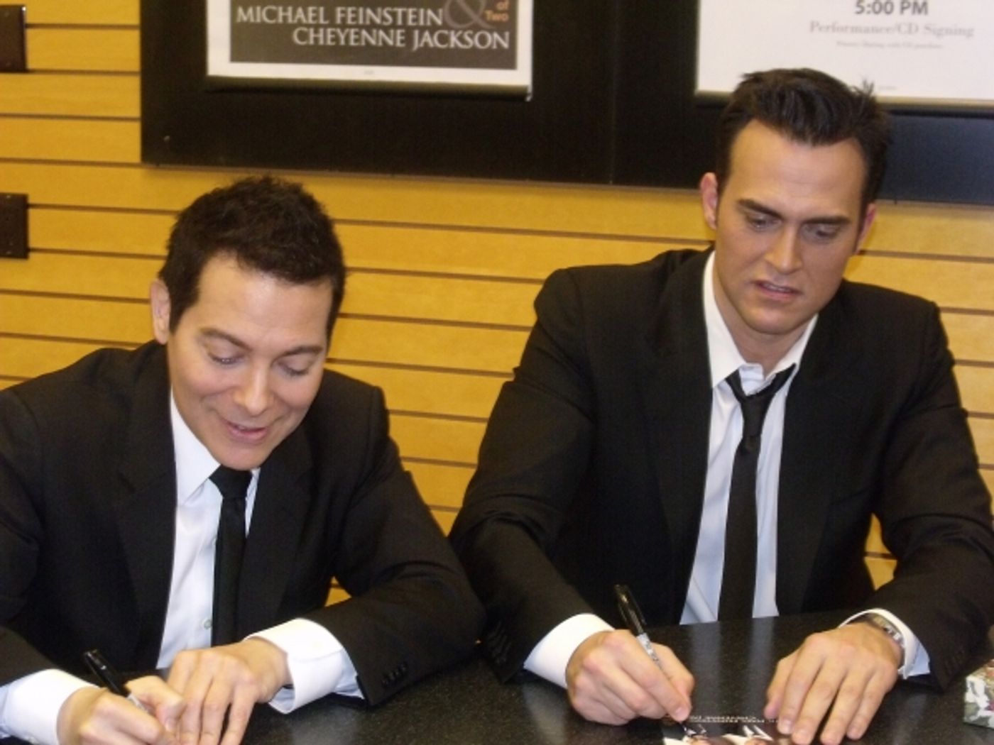 Photo Coverage: Michael Feinstein and Cheyenne Jackson Sign and Sing at Barnes & Noble  Image