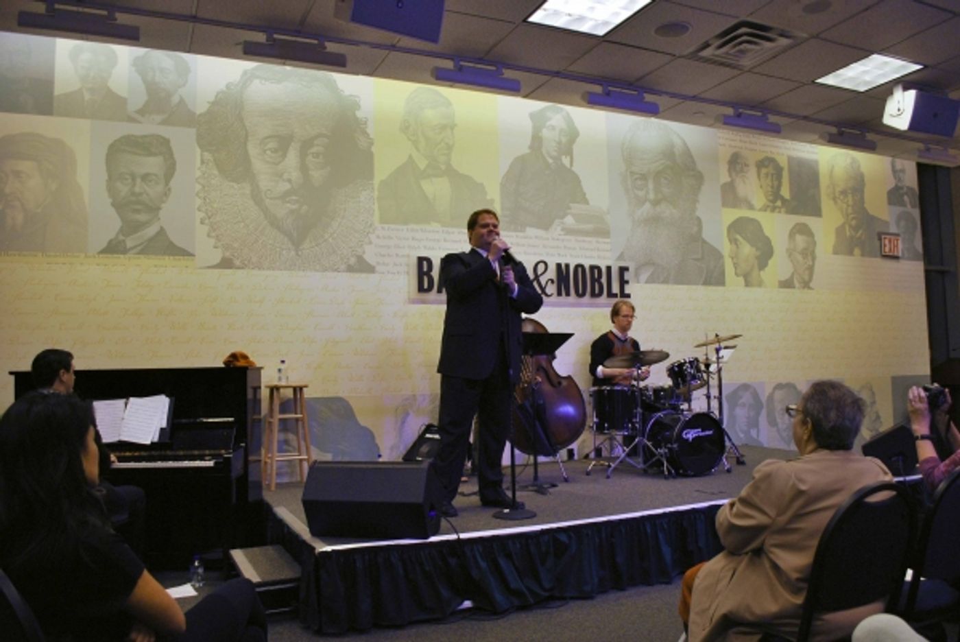 Photo Coverage: Twyla Tharp and John Tracey Egan at Barnes & Noble Photo Coverage: Twyla Tharp and John Tracey Egan at Barnes & Noble Image