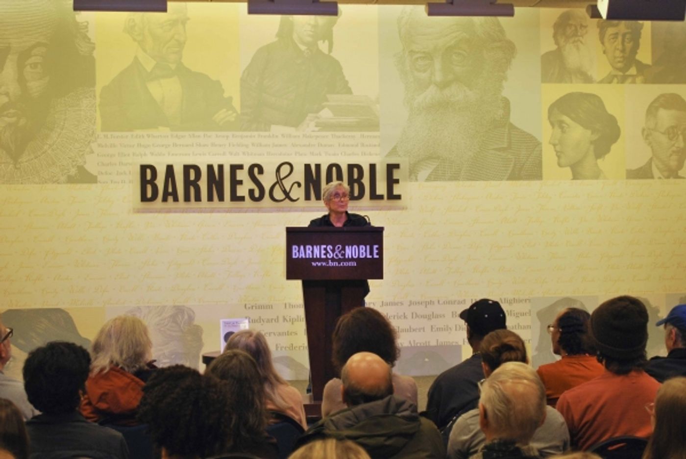 Photo Coverage: Twyla Tharp and John Tracey Egan at Barnes & Noble  Image