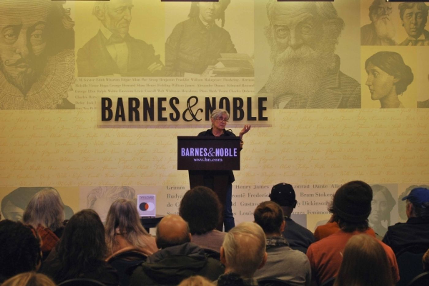 Photo Coverage: Twyla Tharp and John Tracey Egan at Barnes & Noble  Image