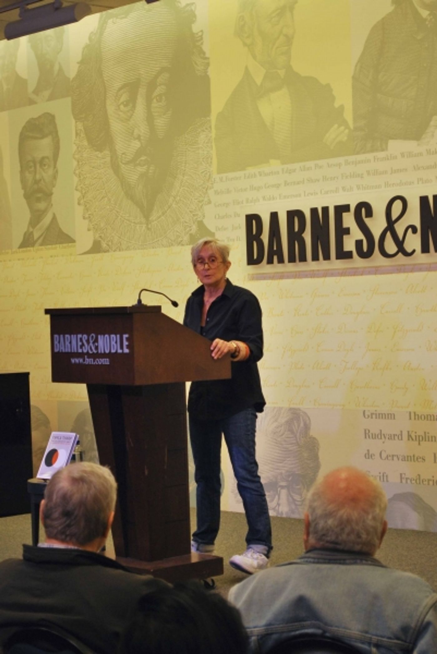 Photo Coverage: Twyla Tharp and John Tracey Egan at Barnes & Noble  Image