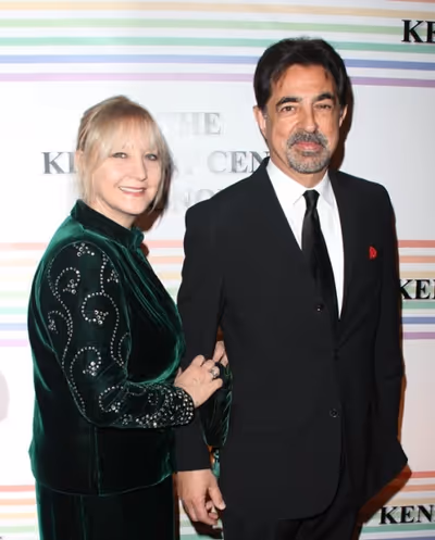 Joe Mantegna & wife Photo