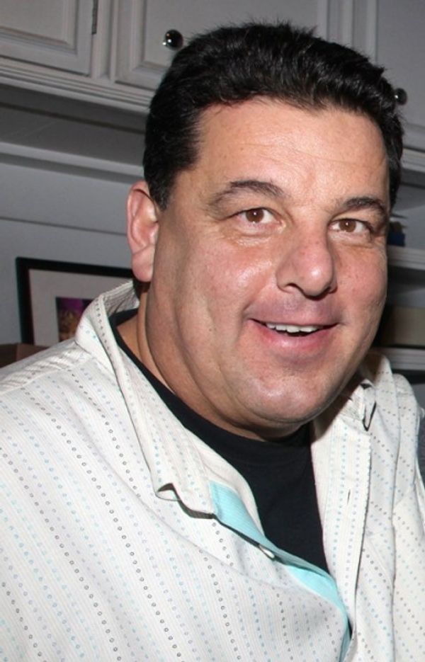 Steve Schirripa Photo
