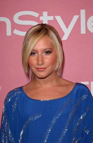  Ashley Tisdale  Photo