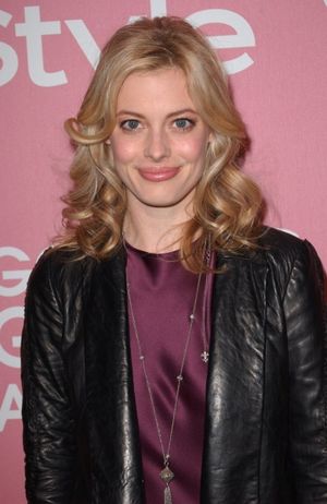  Gillian Jacobs  Photo