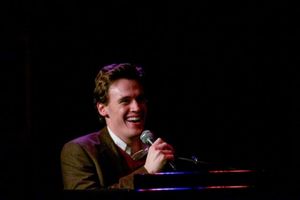 Erich Bergen ("Gossip Girl" and Jersey Boys) @ BroadwayWorld Erich Bergen ("Gossip Girl" and Jersey Boys) Photo