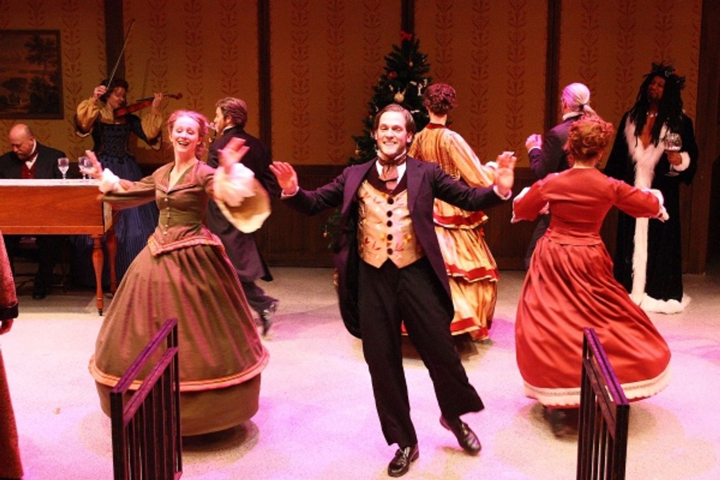 Photo Flash: A Human Race Theatre's A CHRISTMAS CAROL  Image