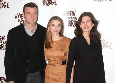 Liev Schreiber, Scarlett Johansson & Jessica Hecht Photo