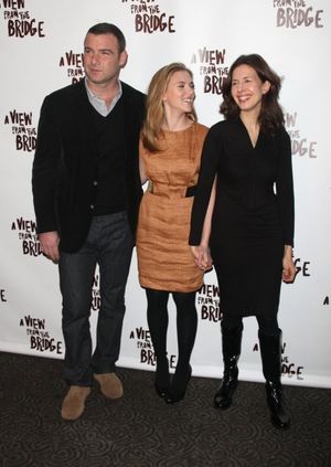 Liev Schreiber, Scarlett Johansson & Jessica Hecht @ BroadwayWorld Liev Schreiber, Scarlett Johansson & Jessica Hecht Photo