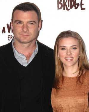 Liev Schreiber and Scarlett Johansson Photo
