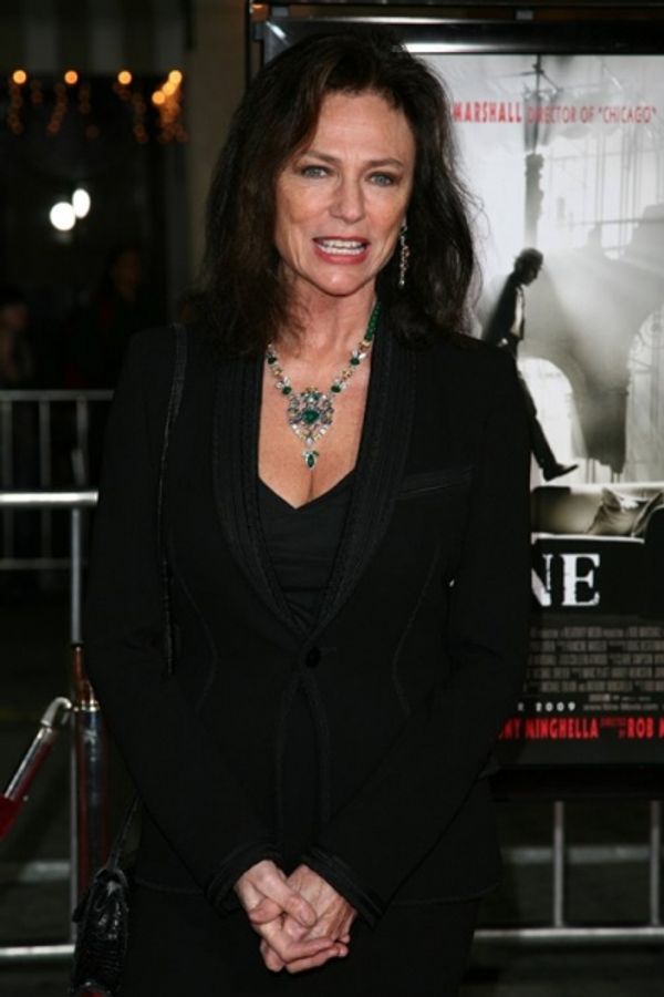  Jacqueline Bisset Photo