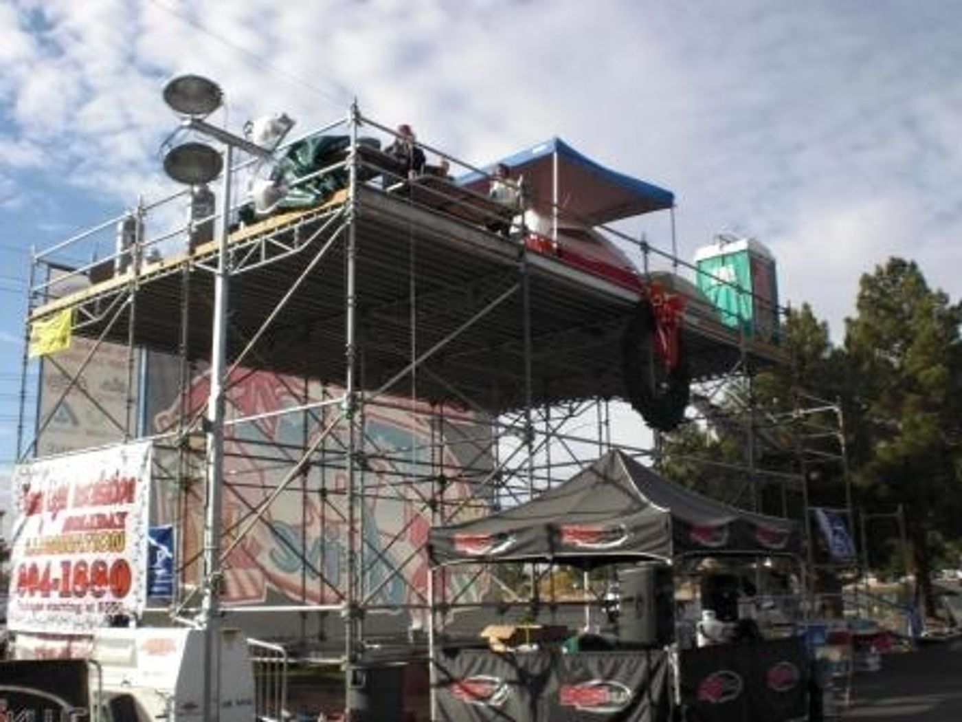 Photo Flash: JERSEY BOYS & PHANTOM Las Vegas Casts Donate Toys for the Holidays Photo Flash: JERSEY BOYS & PHANTOM Las Vegas Casts Donate Toys for the Holidays Image