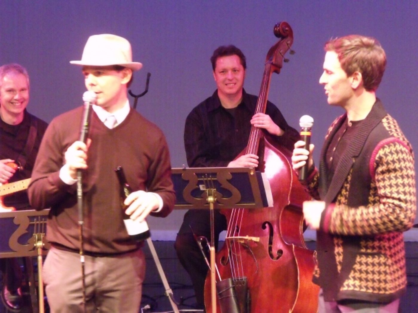 Photo Coverage: Daniel Reichard's 'Gettin' on the Good List' Christmas Show  Image