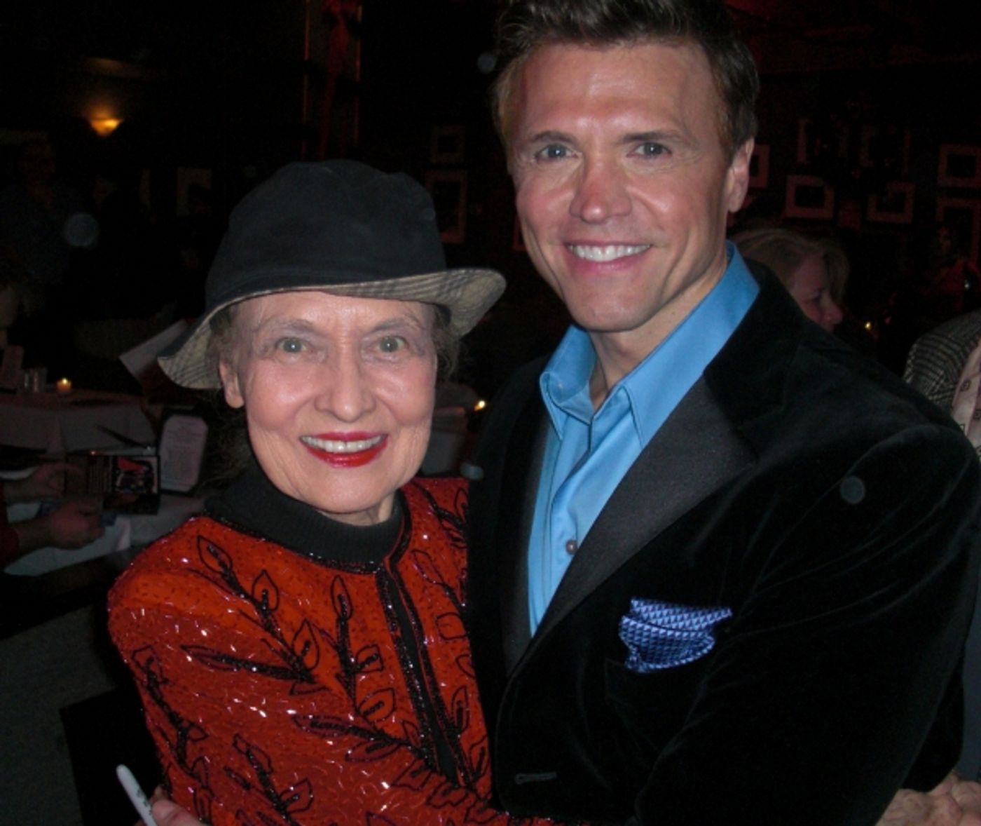 Photo Flash: Brent Barrett Opens 'Christmas Mornings' at Birdland  Image