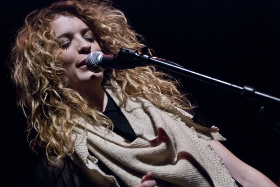 Photo Coverage: 'Broadway Sings For Outreach' Holiday Concert Image