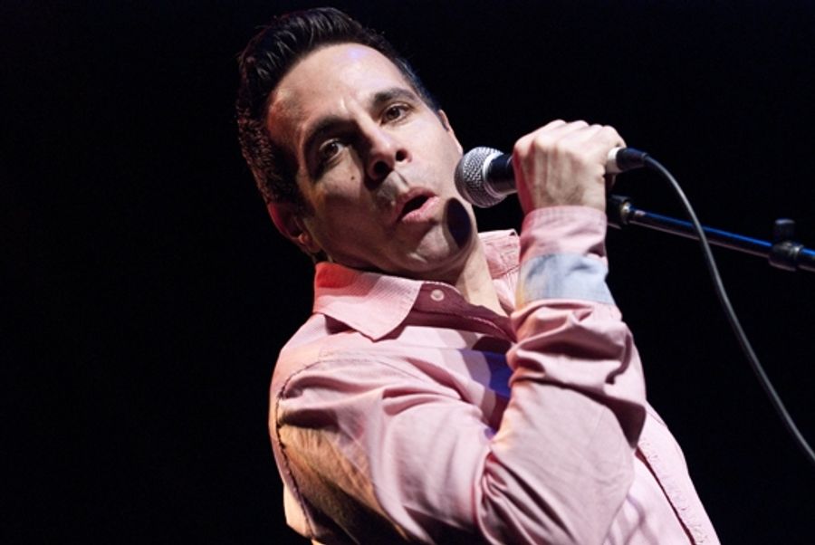 Photo Coverage: 'Broadway Sings For Outreach' Holiday Concert Image