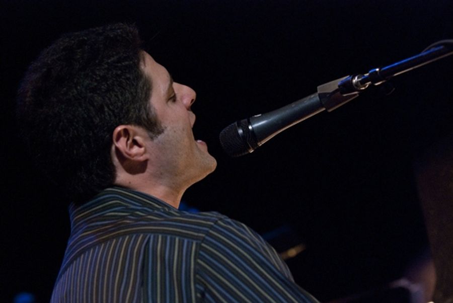 Photo Coverage: 'Broadway Sings For Outreach' Holiday Concert Image