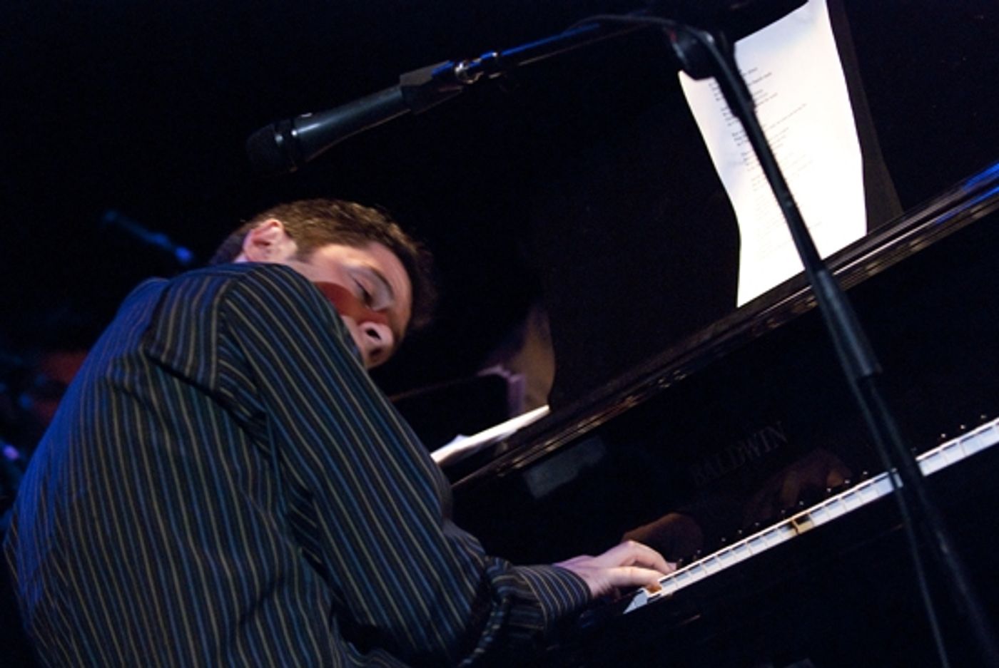 Photo Coverage: 'Broadway Sings For Outreach' Holiday Concert  Image