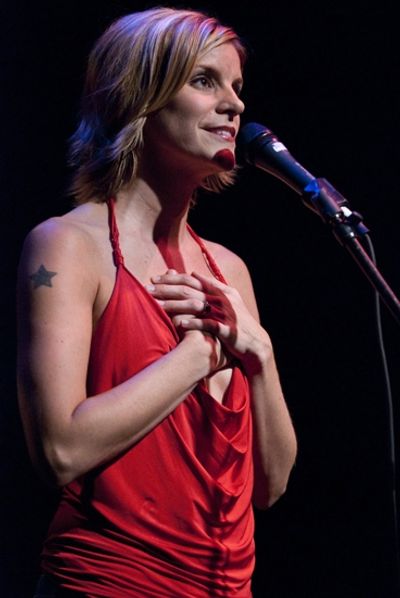 Jenn Colella Photo