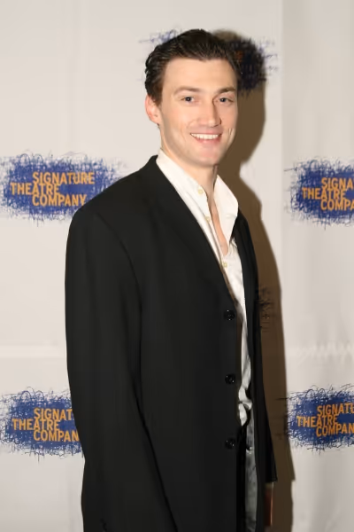 Bryce Pinkham Photo